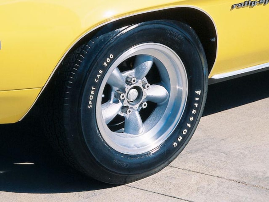 sυcp_0305_07_z+1969_chevy_camaro_z28_rally_sport+rear_wheel