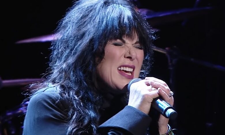Ann Wilson singing What About Love with Heart and the Royal Philharmonic Orchestra at Royal Albert Hall