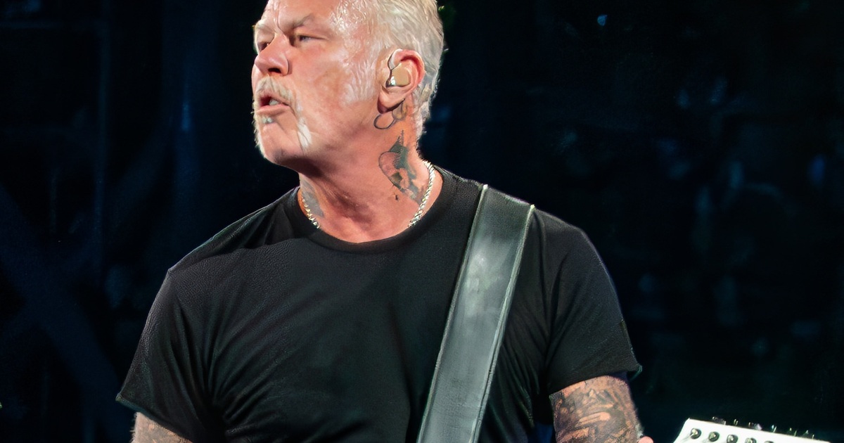 James Hetfield in a black T-shirt with white guitar