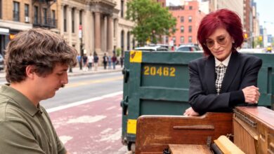 Enhanced illustration of Brad Kella playing a street piano while Sharon Osbourne listens beside it.
